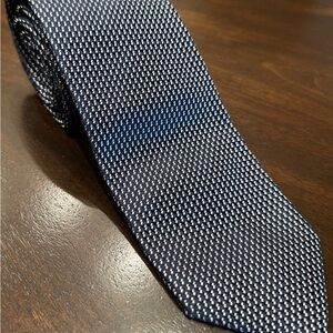Hugo Boss Men's Navy Textured Woven Tie - Classic Formal Accessory 3” wide